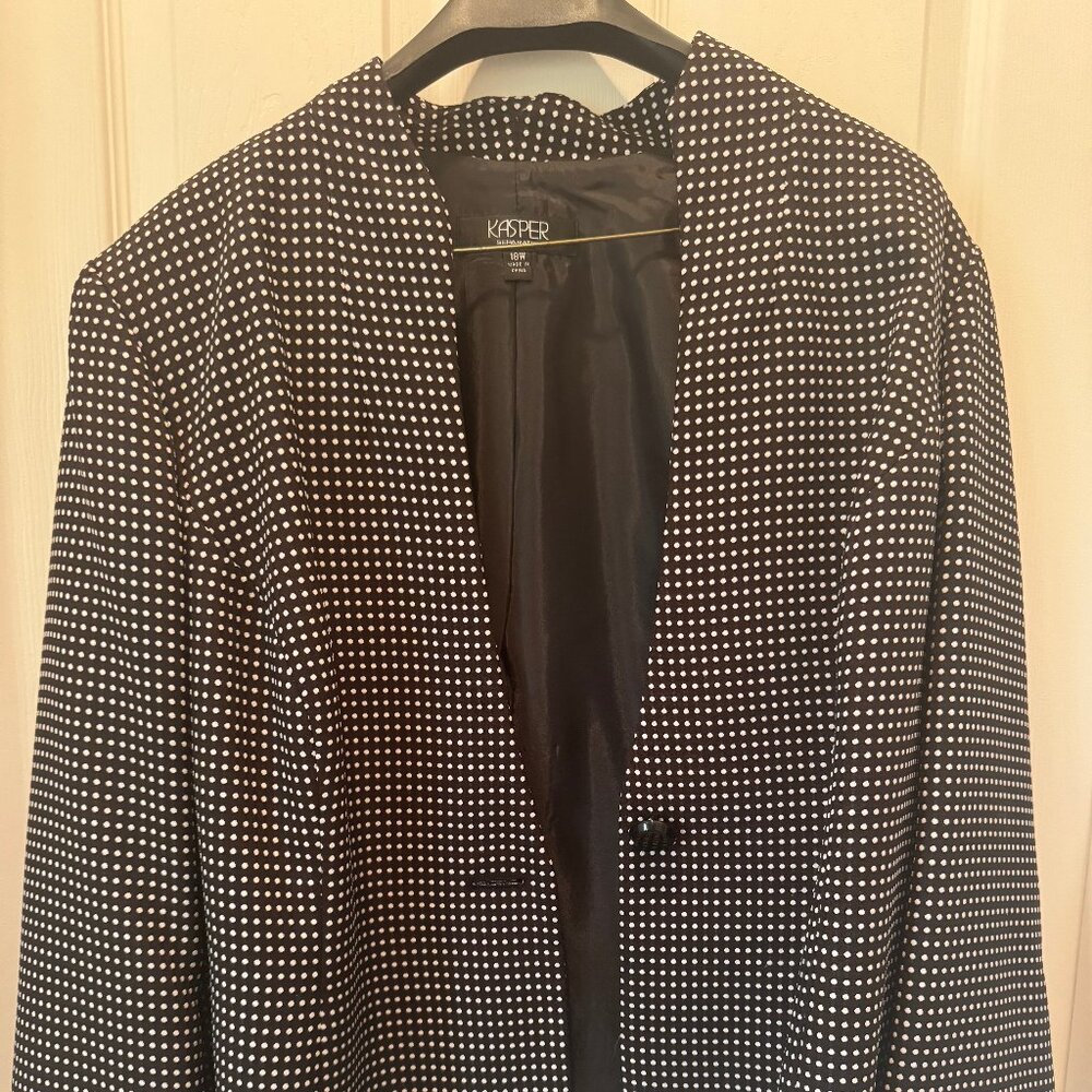 Kasper Women'sBlack with white polka dots lined jacket Size 18W